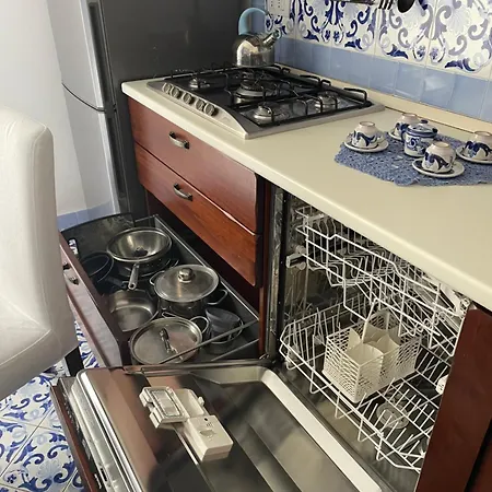 Isabel 4* Salerno