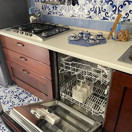 Isabel Nocleg ze śniadaniem 4*